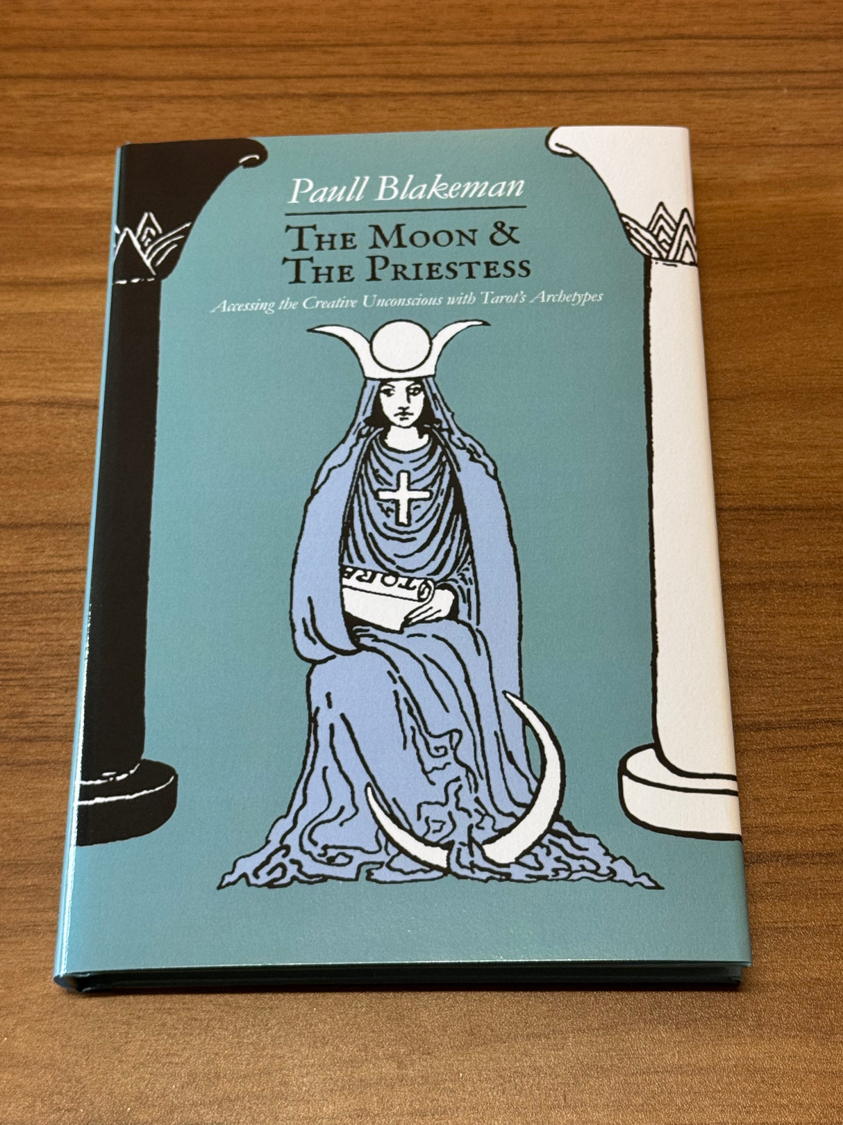 The Moon & the Priestess – accessing the creative unconscious with tarot archetypes hardback book cover