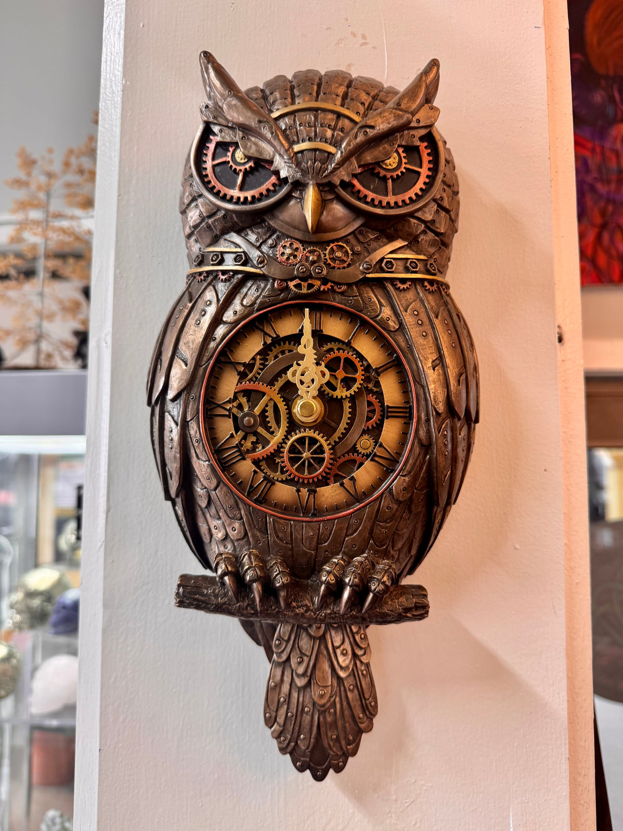 Detailed Veronese owl clock with moving tail – cold cast bronze design