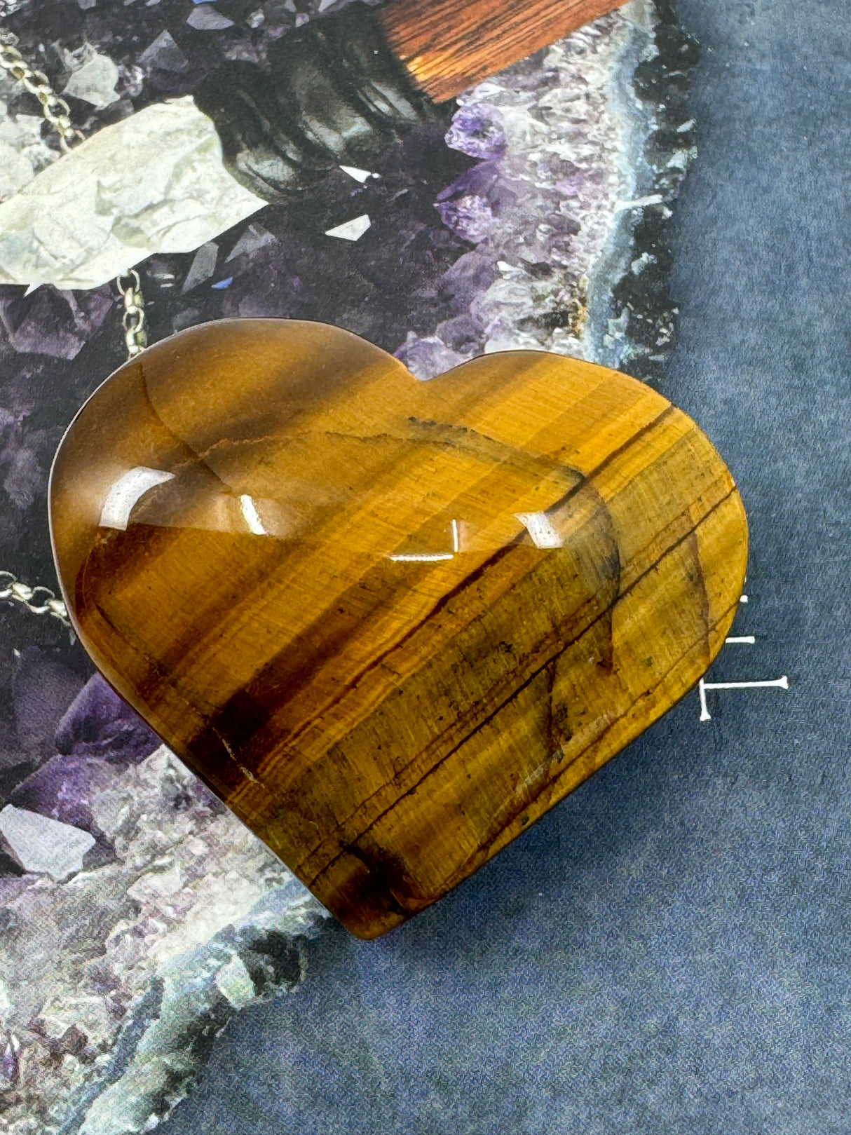 Tiger Eye Gold Heart 61g - "I have the strength to overcome challenges and setbacks.