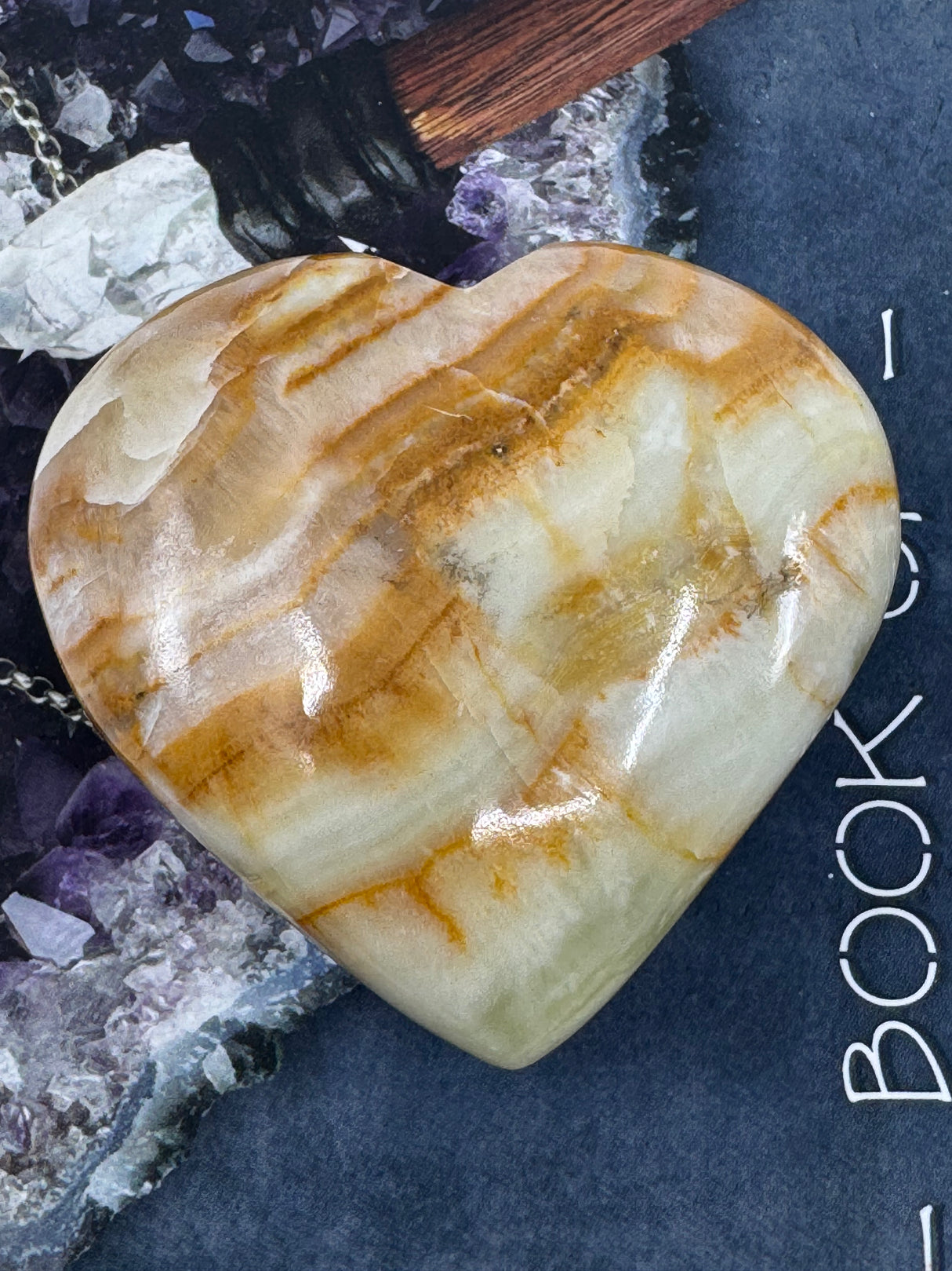Green Onyx Puffy Heart 175g - Inner Strength. Stress Relief.