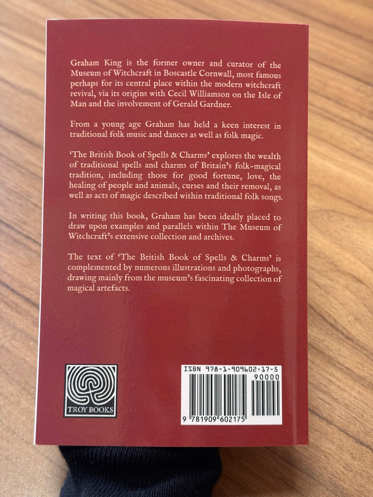 The British Book of Spells and Charms - Graham King