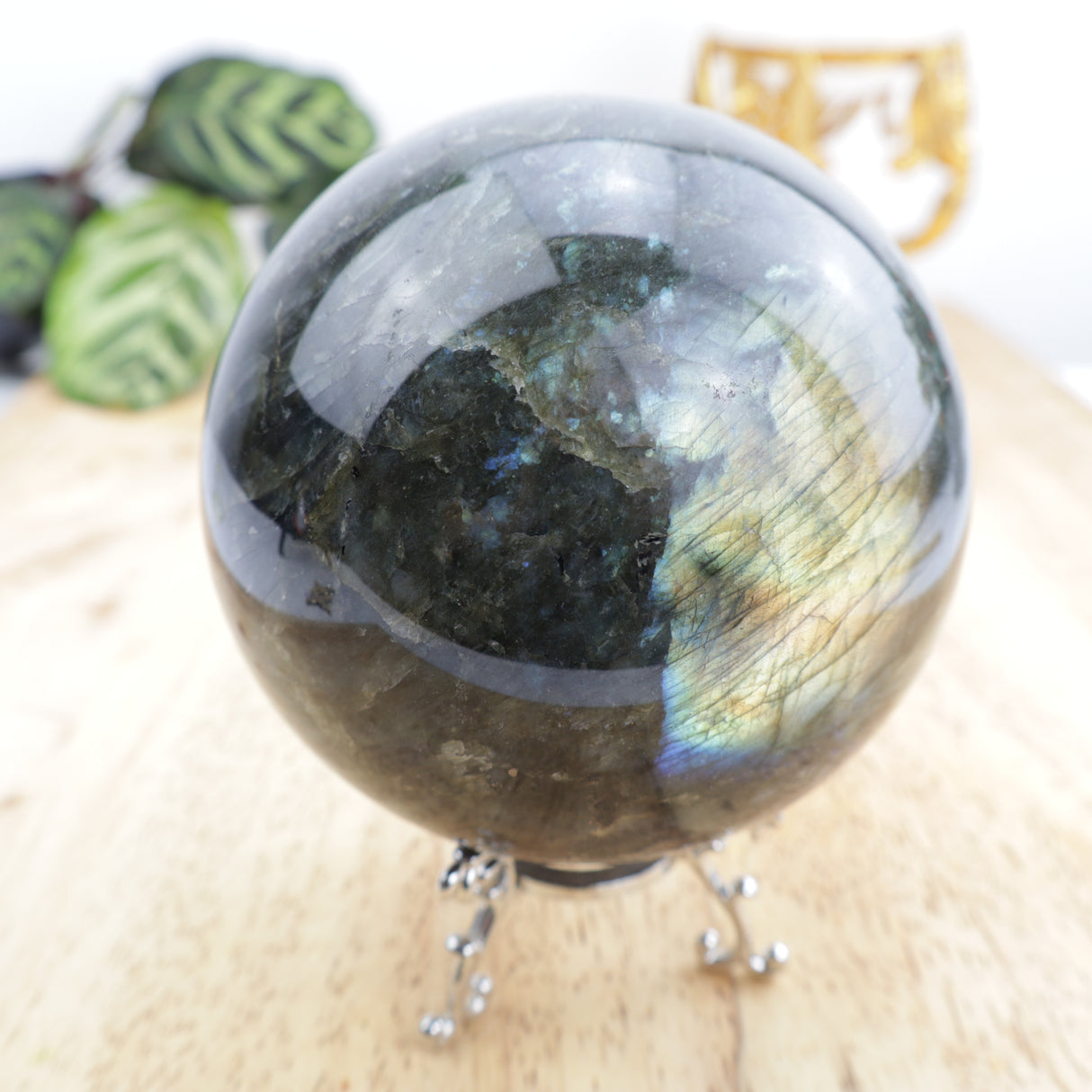 Flashy Labradorite Sphere 1.239kg (10cm) – Stone of Magic, Protection & Transformation