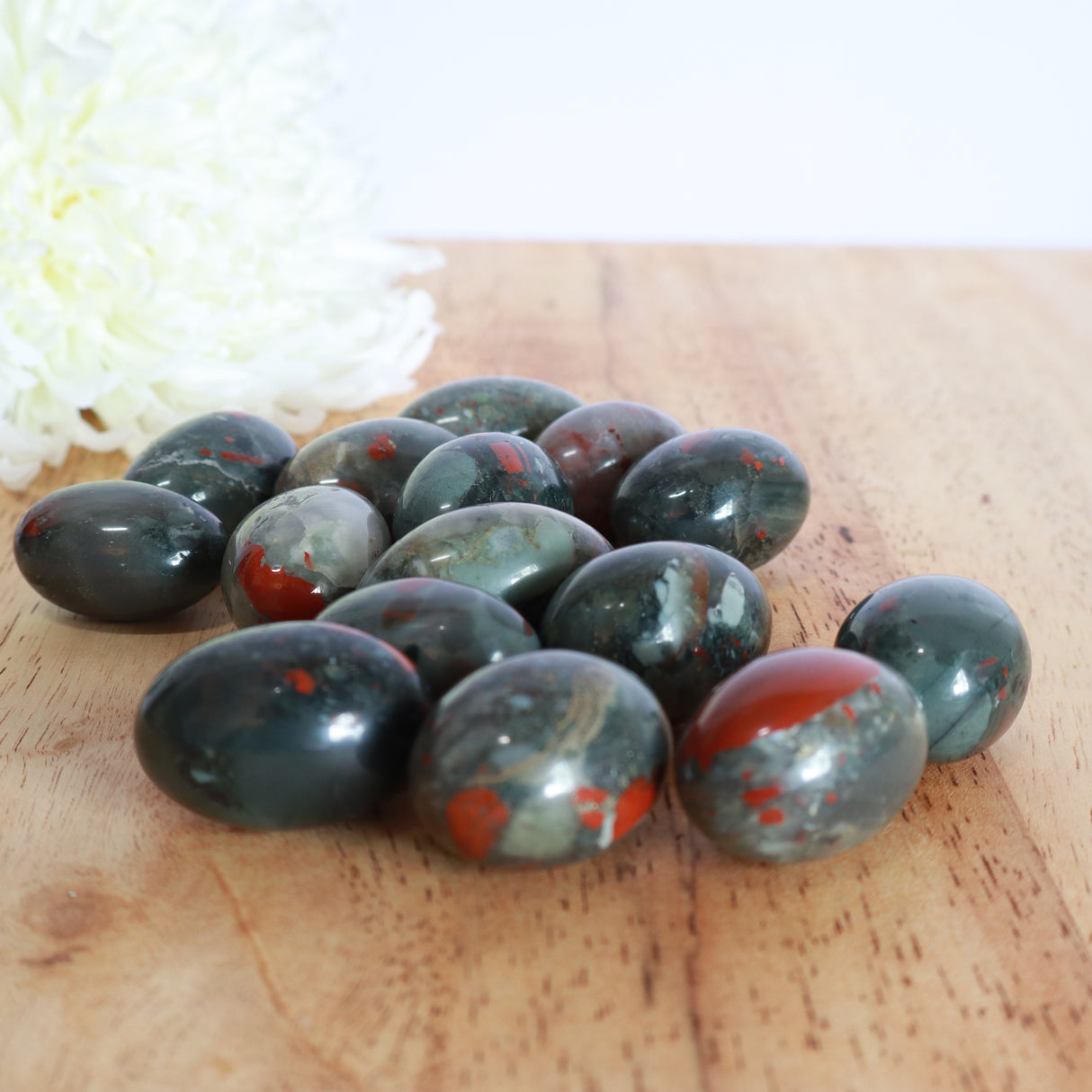 Polished bloodstone crystal eggs green with red flecks small healing stones 3–4cm