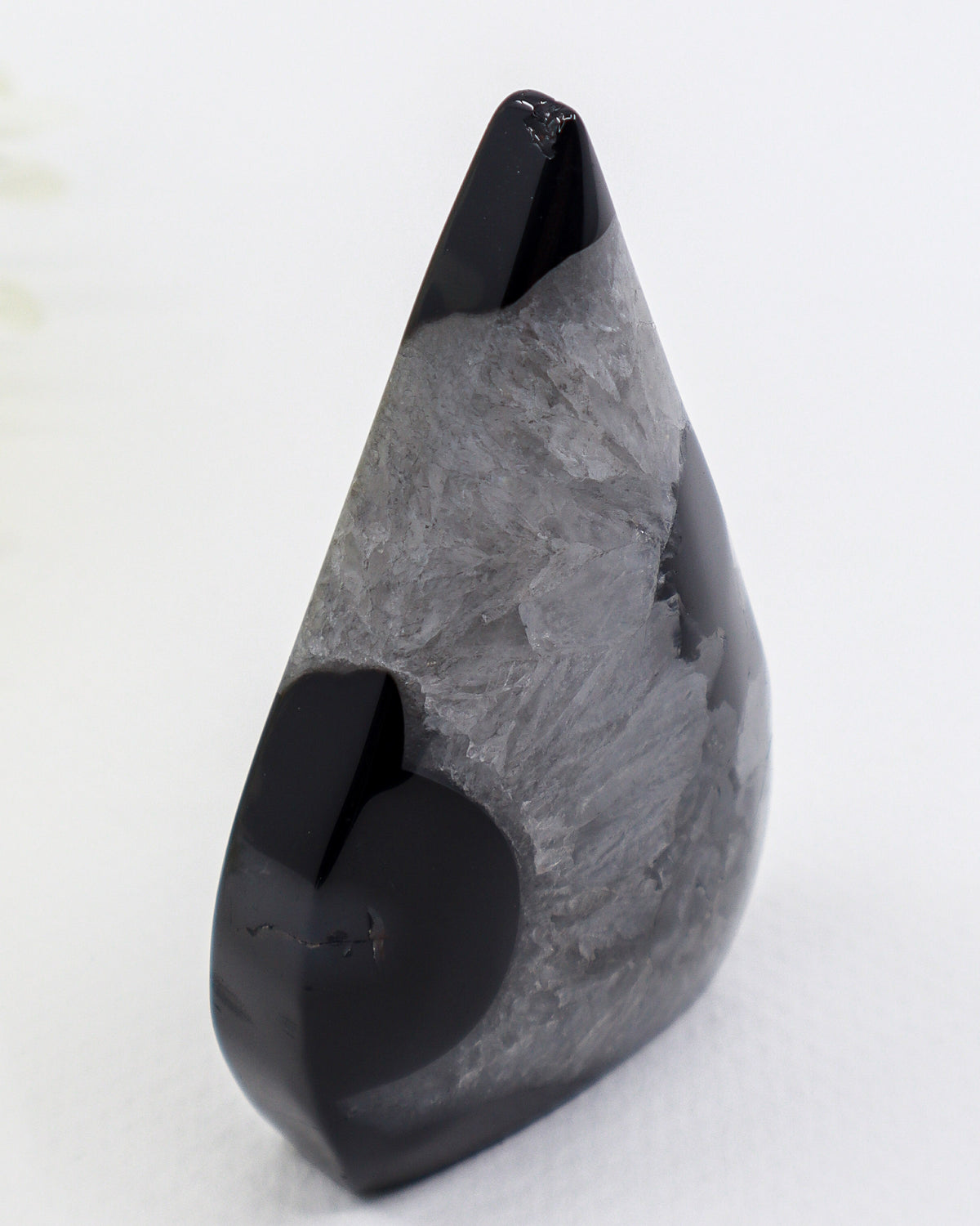 Black Banded Agate Flame 131g – The Shadow Flame | Protection & Strength