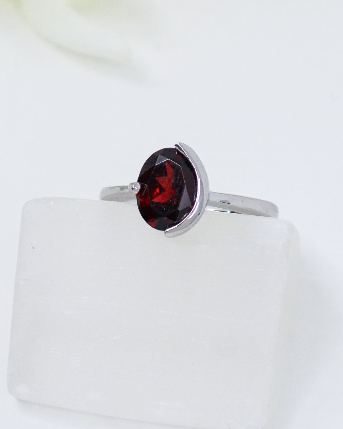 Garnet Sterling Silver Ring – Inner Flame | Size 7