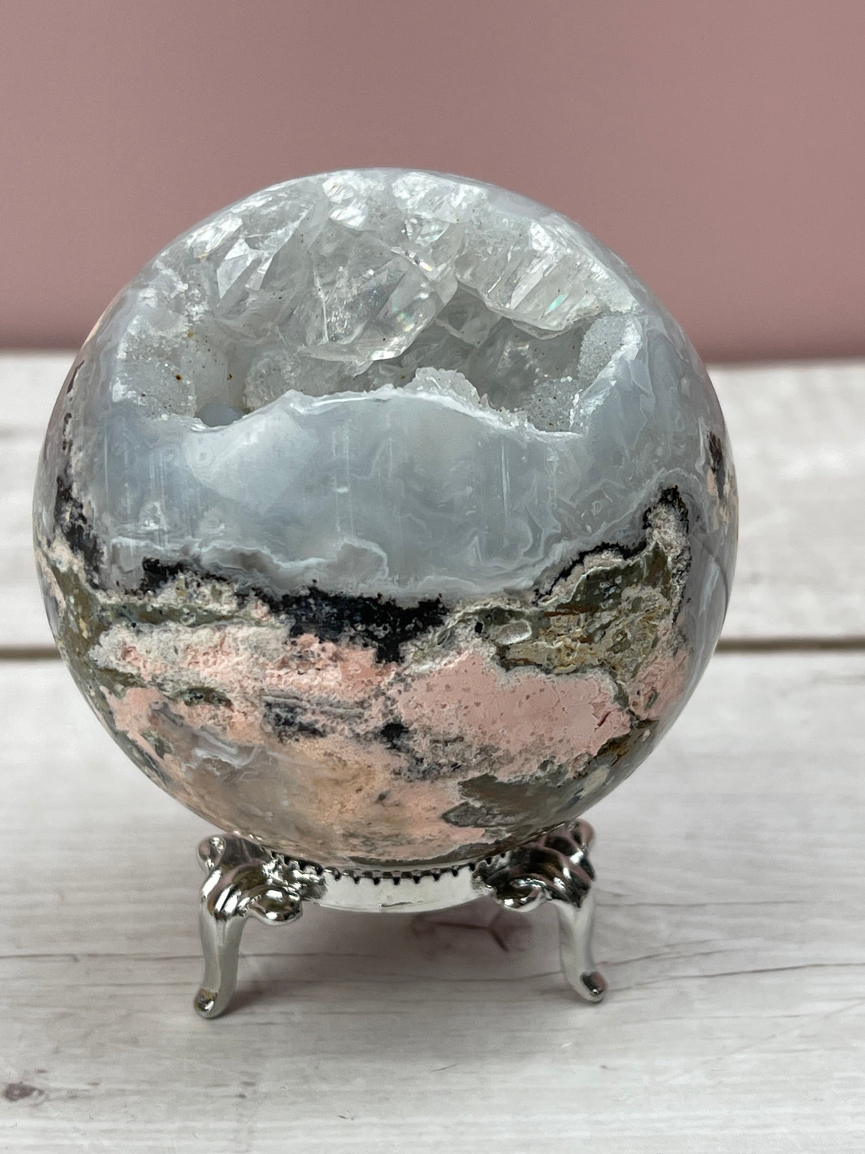 Druzy Agate Sphere 295g - Focus. Energetic Support.