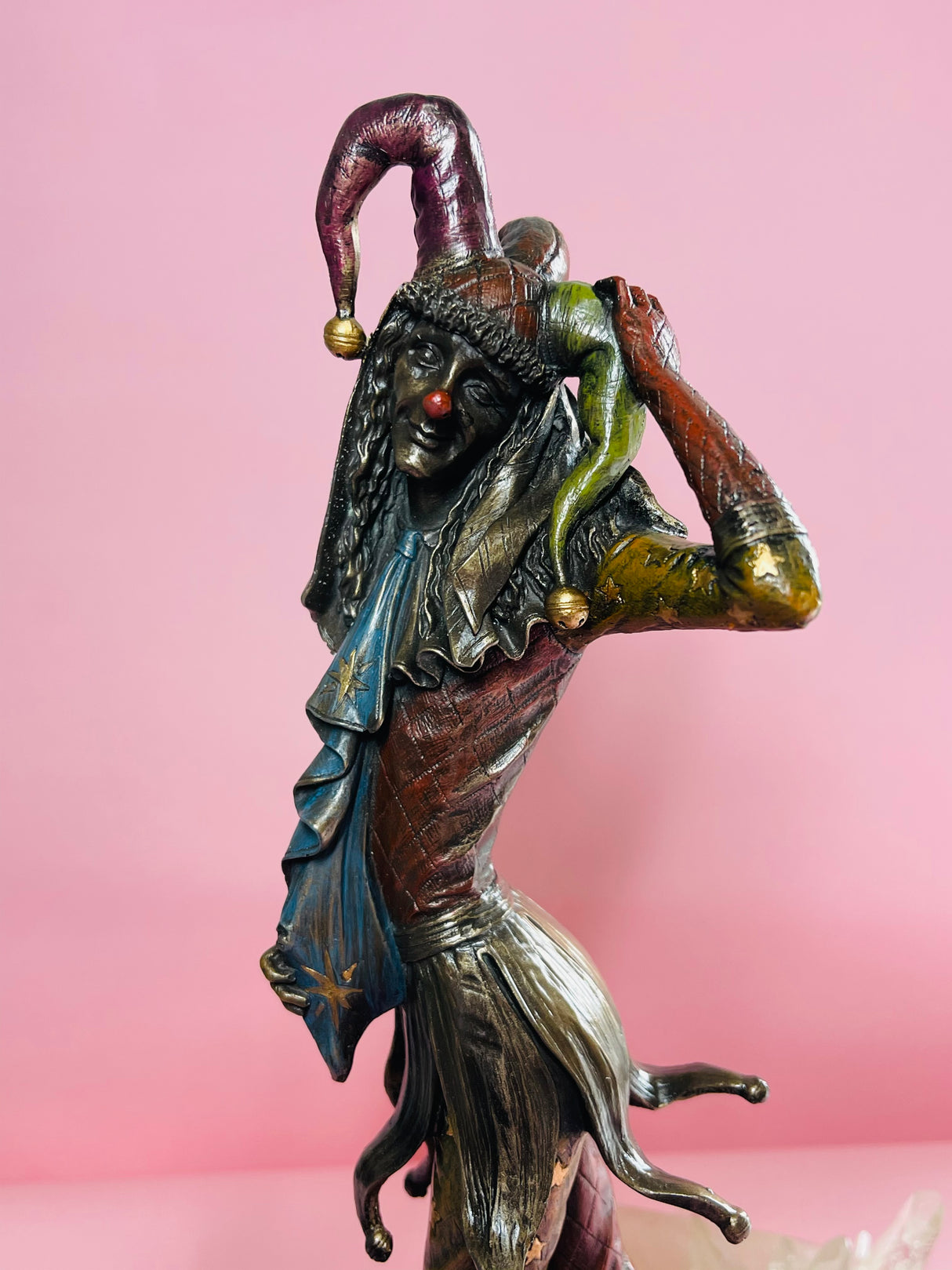 Jester with Duck Statue – Symbol of Joy, Honesty & Intuition