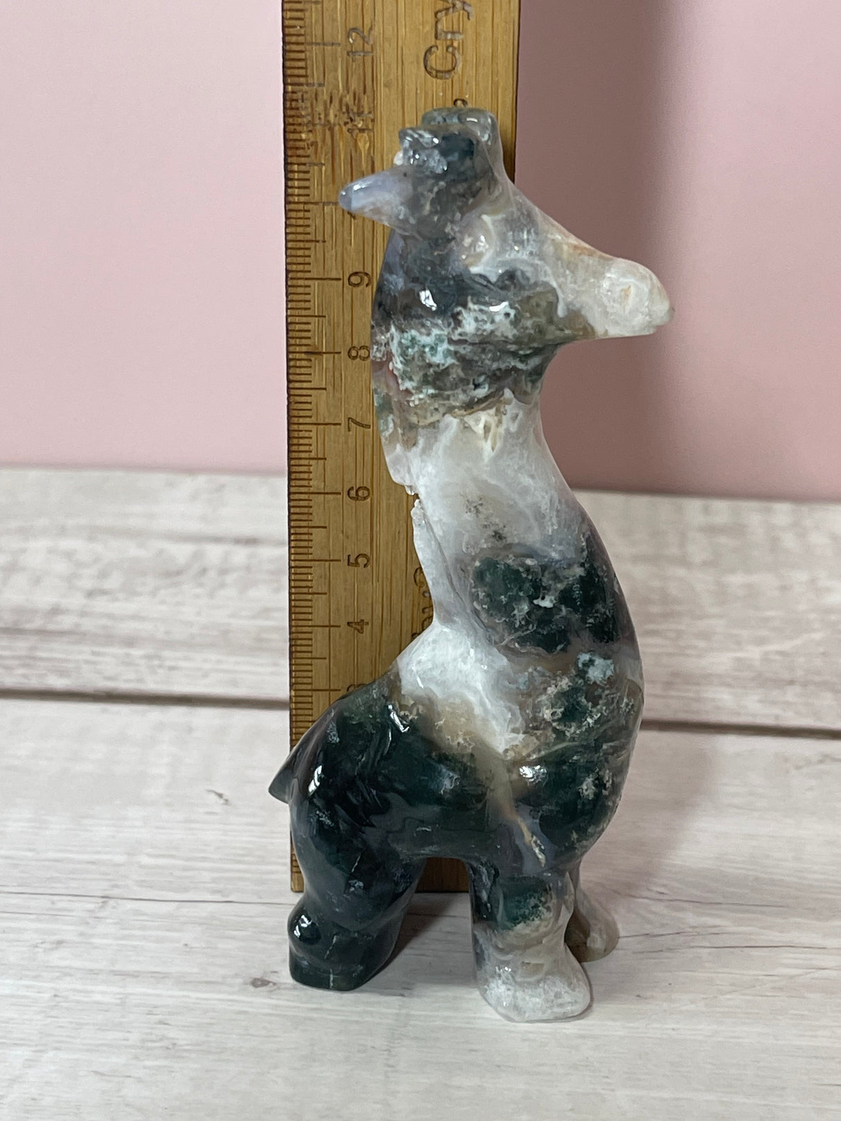 Agate Moss Giraffe Carving - Nature Spirits