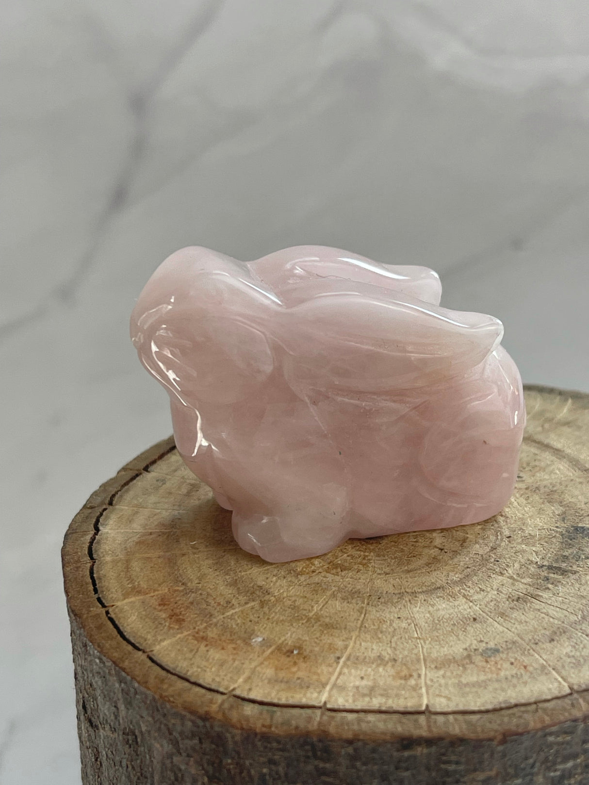 Rose Quartz Rabbit Carving – Crystal of Love & New Beginnings