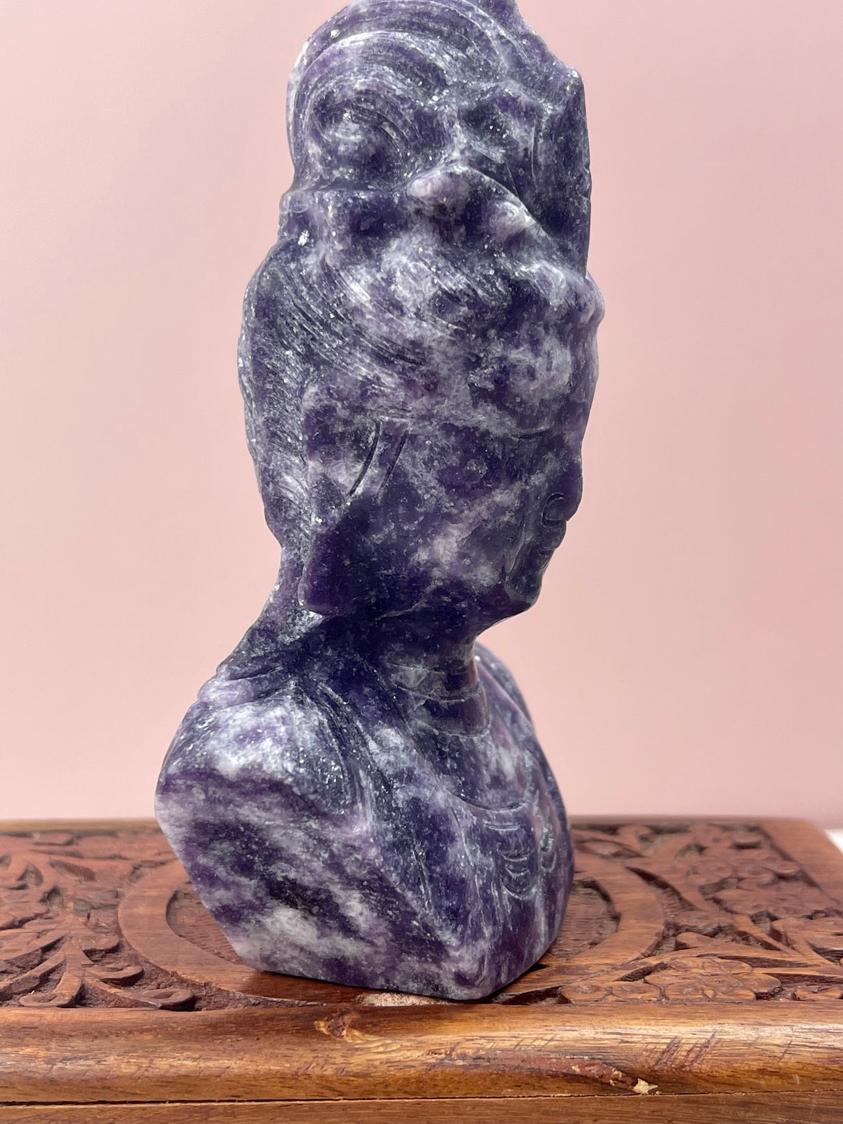 Lepidolite Goddess Kuan Yin Carving 404g - Balance. Calming.