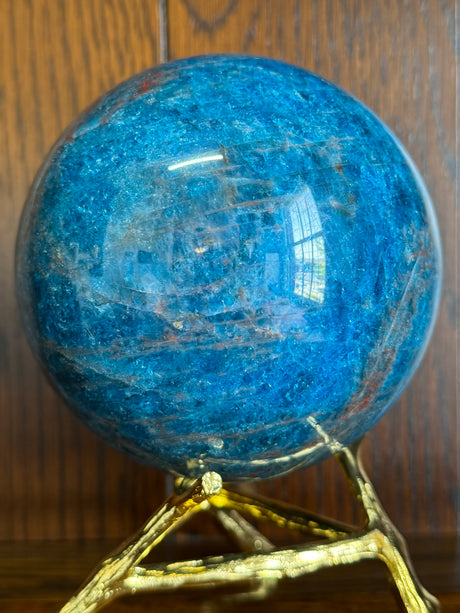 Blue Apatite sphere 2.2kg in vivid ocean-blue tones — crystal of manifestation, focus, and determination.