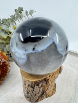 Banded Black Agate Sphere 350 g (6 cm) – Stone of Balance, Protection & Grounded Energy