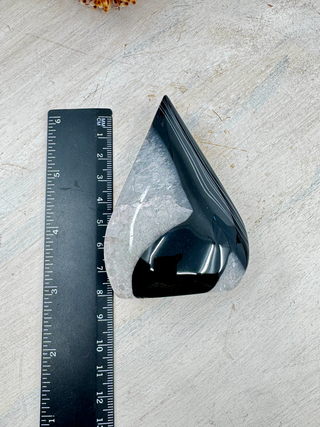 Black Banded Agate Flame 171g (8.5x6cm) – Stone of Protection, Grounding & Balance