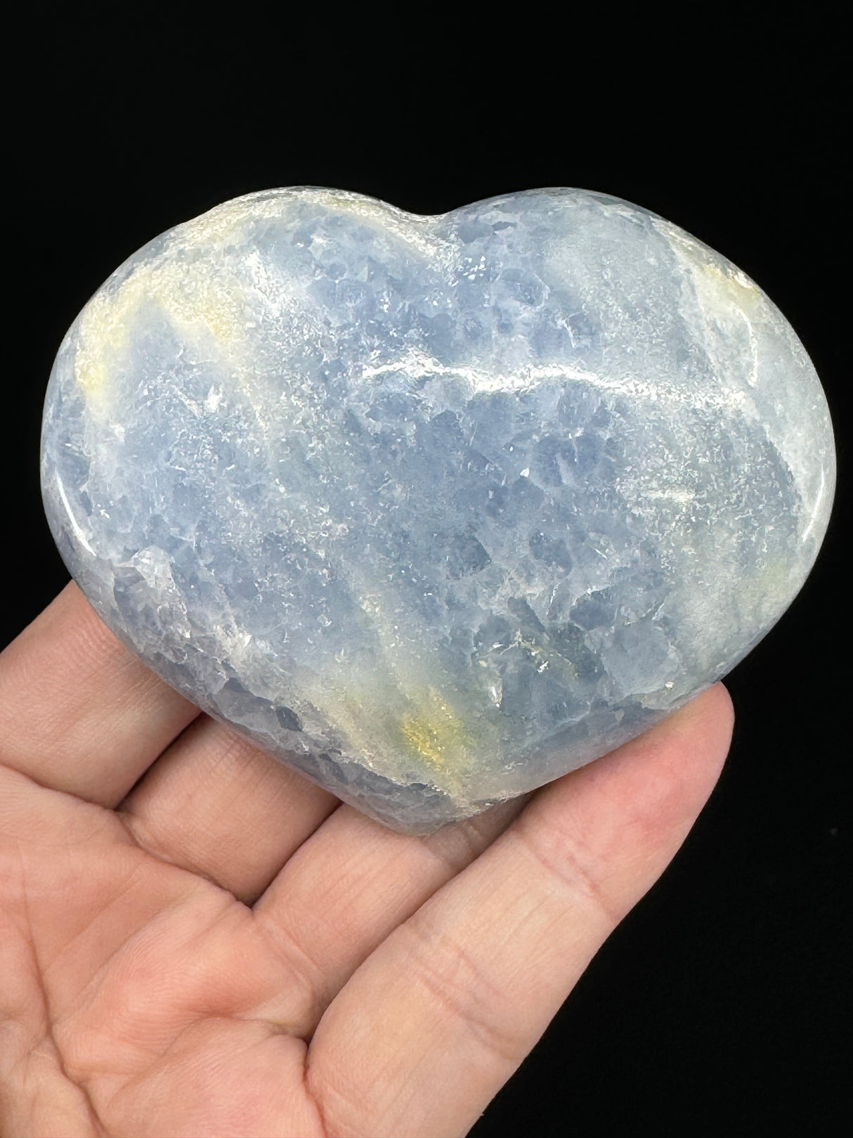 Blue Calcite Heart 206g - “I do not allow outside influences to disturb my inner peace”.