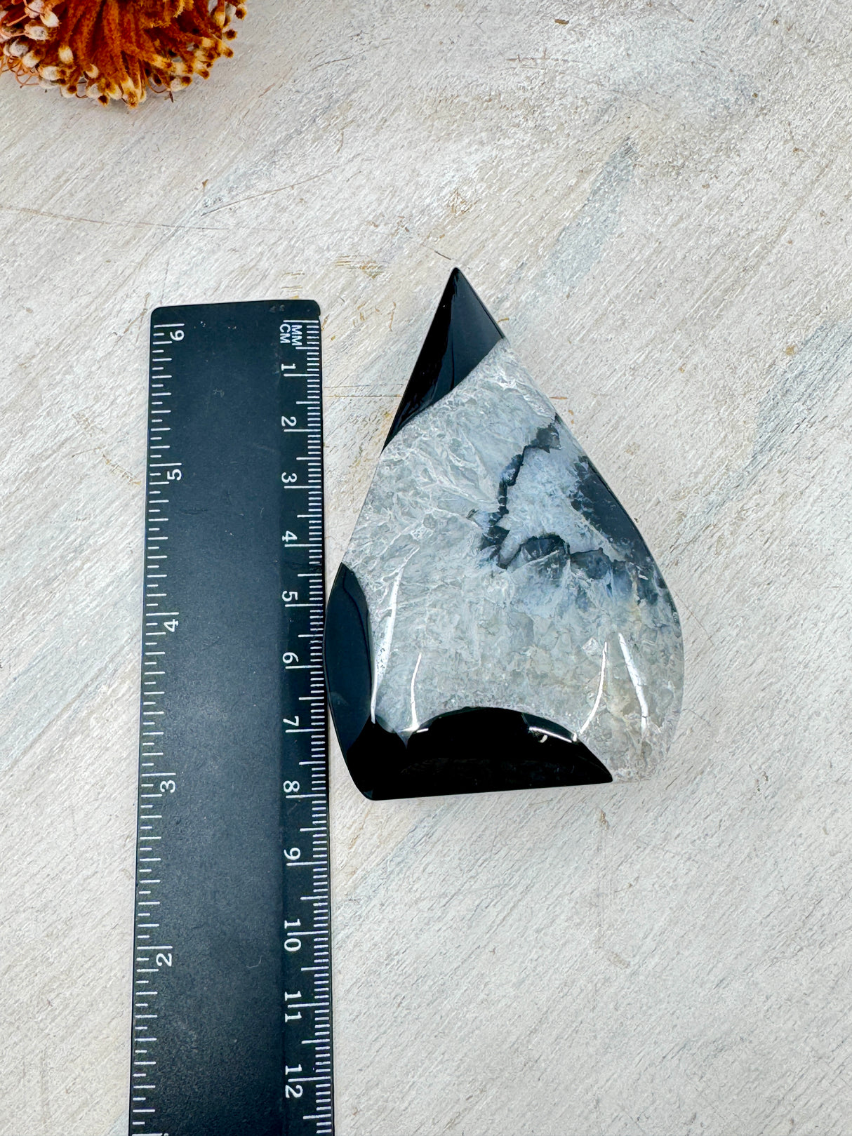 Black Banded Agate Flame 137g (8.5x5.5cm) – Stone of Grounding, Balance & Protection