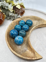 Blue Apatite Sphere 3–4cm – Stone of Inspiration, Manifestation & Clarity