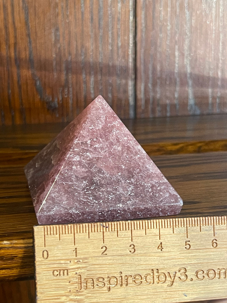 Strawberry Quartz Pyramid 5cm - Radiates Energy.