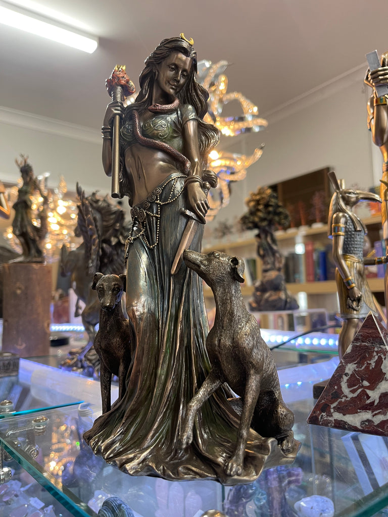 Hecate Statue - Goddess of the Crossroads, Magic & Sorcery.