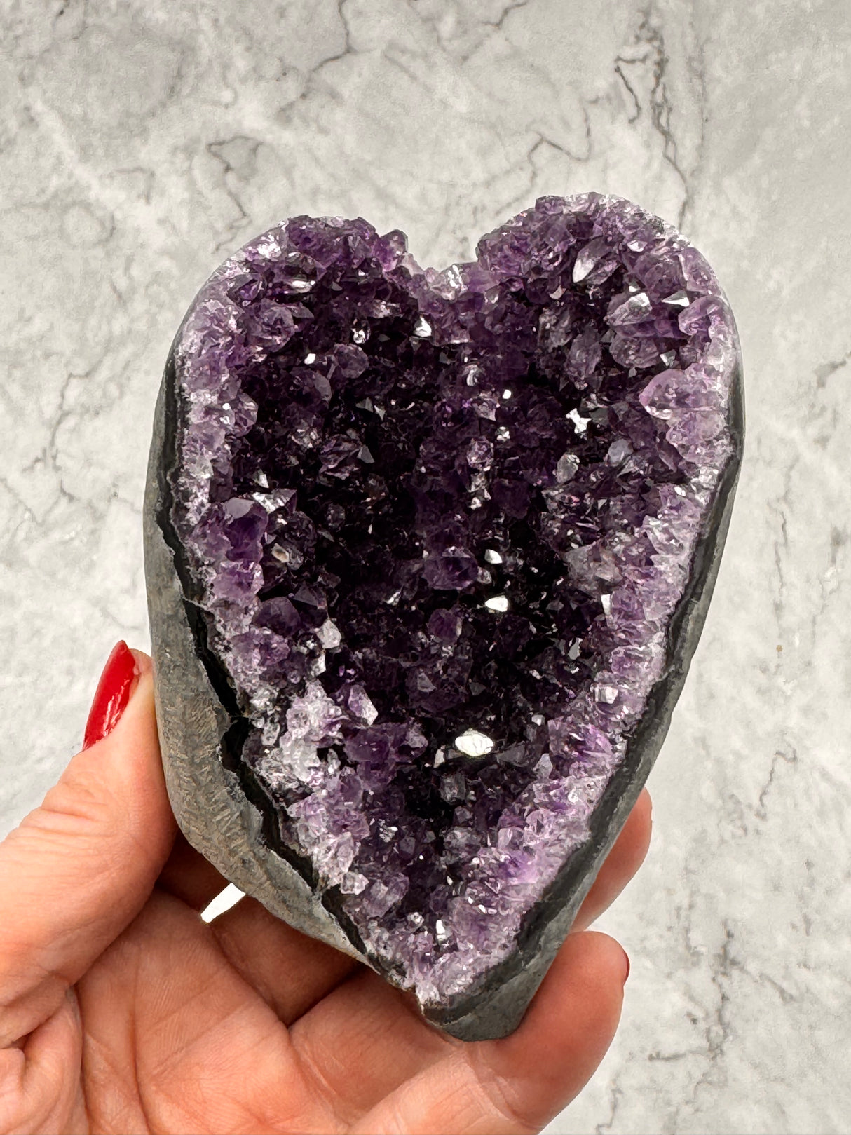 Amethyst Cluster 387g, beautiful dark purple, looks like a heart