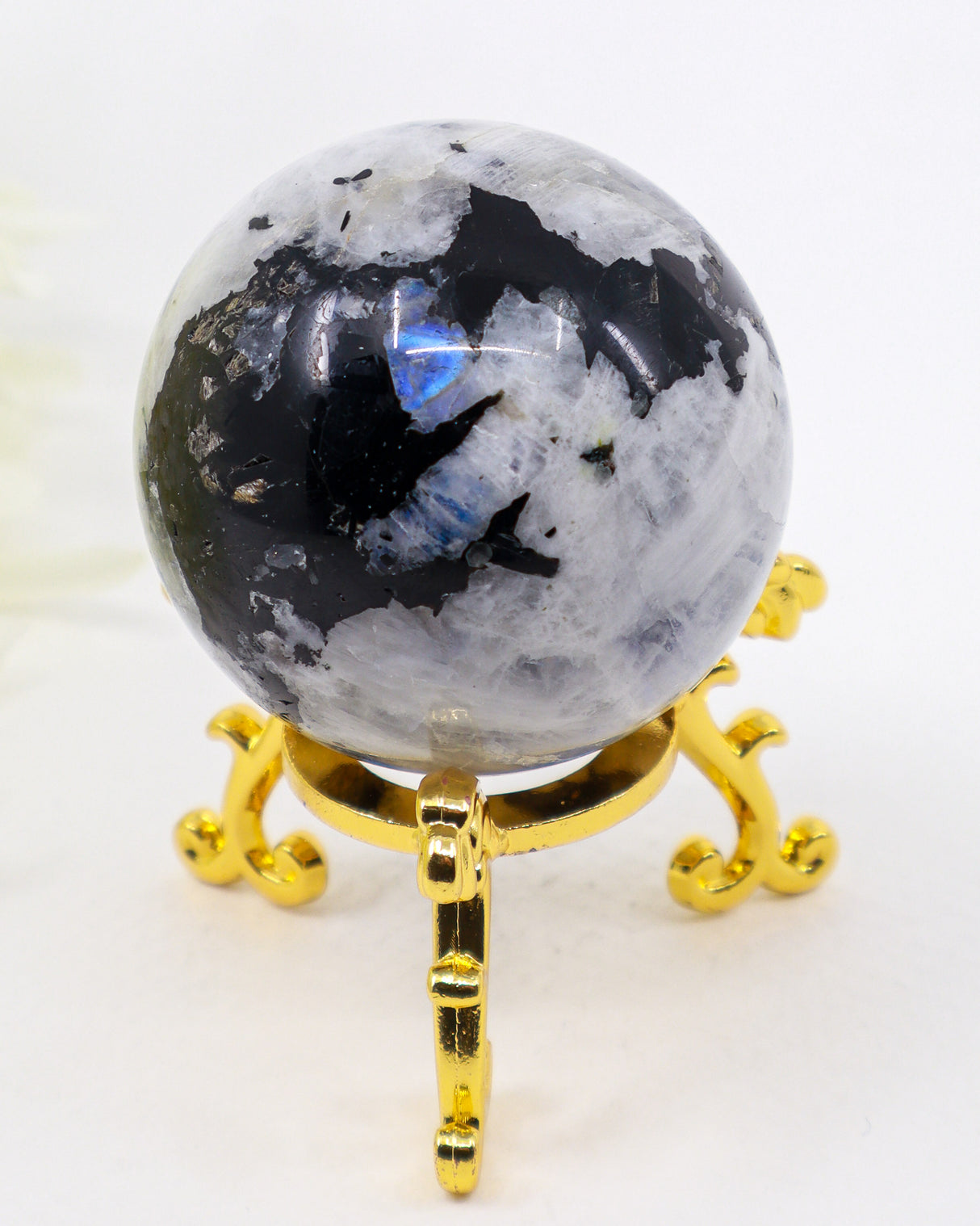 140g Rainbow Moonstone Sphere with vibrant blue flash, natural polished crystal sphere for intuition, meditation and emotional healing.
