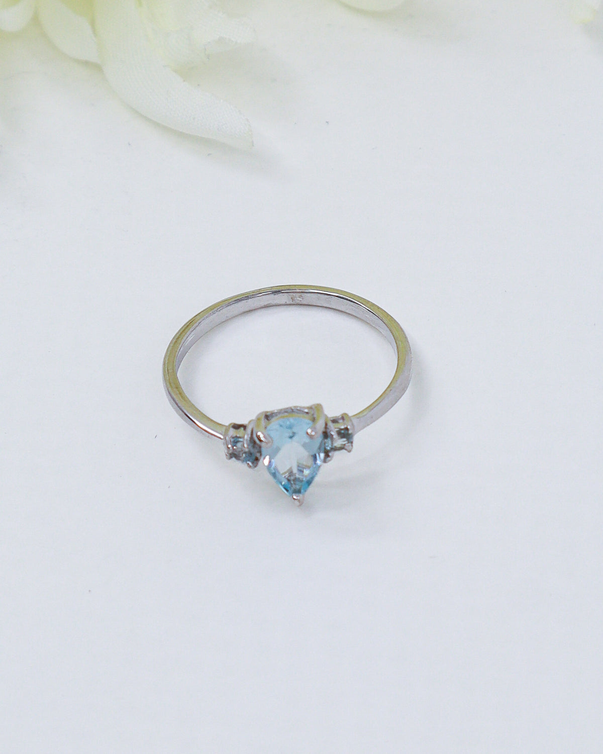 Blue Topaz Sterling Silver Ring – Celestial Clarity | Size 8