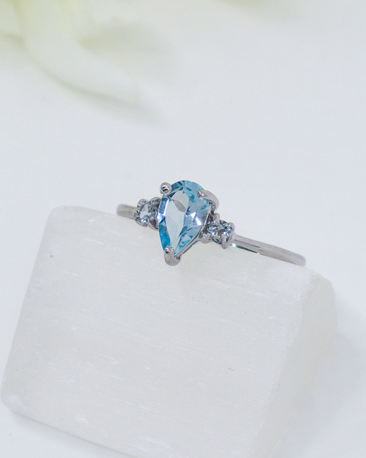 Blue Topaz Sterling Silver Ring – Celestial Clarity | Size 8