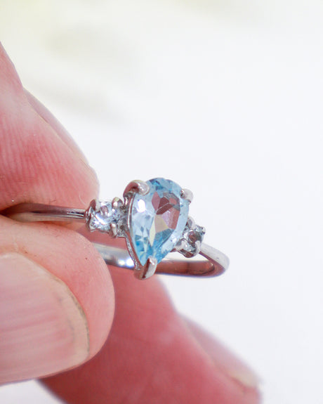 Blue Topaz Sterling Silver Ring – Celestial Clarity | Size 8