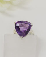 Brazilian Amethyst trillion cut ring size 8 in .925 sterling silver with natural purple faceted gemstone – crystal jewellery Australia.
