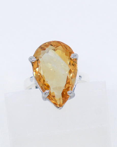 Brazilian Citrine Golden Sovereign sterling silver ring Size 8 with large pear-cut golden Citrine gemstone in .925 silver.