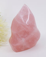 Madagascar Rose Quartz Flame 766g – The Flame of Love | Self-Love & Harmony
