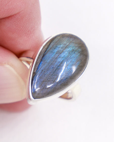 Natural Labradorite sterling silver ring Size 7 with blue violet flash, elongated teardrop Labradorite gemstone ring in .925 silver Australia.