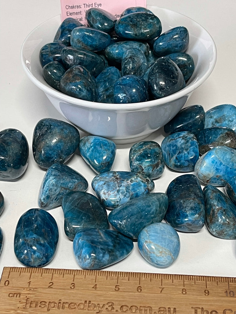 Apatite Blue Tumbled - Psychic Activation, Access to Knowledge.