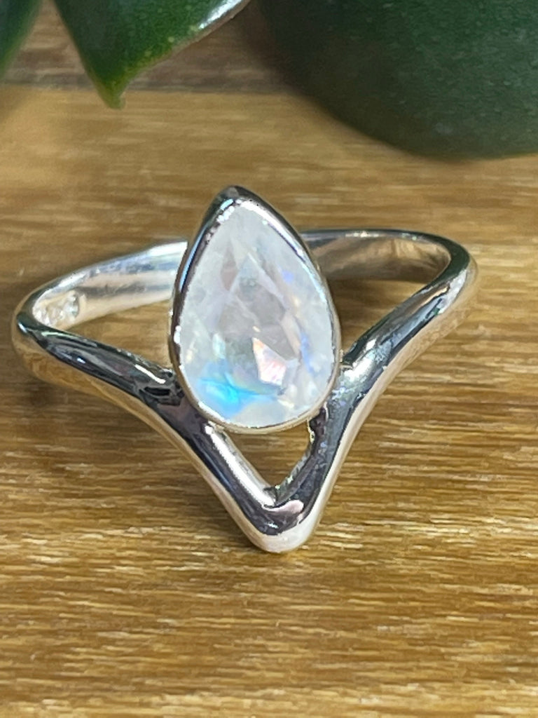 Rainbow Moonstone Silver Ring - Size 7