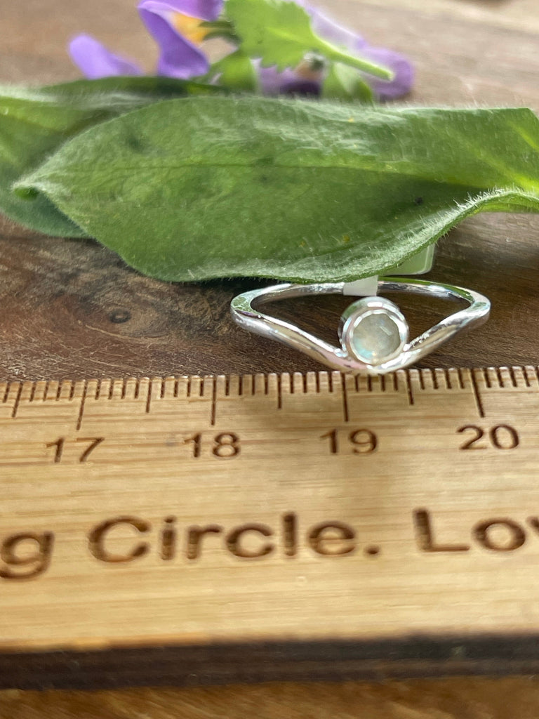 Labradorite Petite Ring Size 8 - Magic & Protection